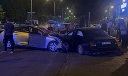 Erzincan’da Gece Yarısı Feci Kaza: Eski CHP İl Başkanı Yaralandı (VİDEO)