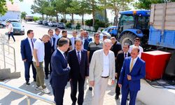Çiftçilerle Hasat Sürecini Yerinde İnceledi