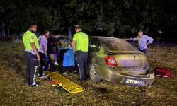 Erzincan'da Gece Yarısı Kaza: Araç 200 Metre Savruldu, 2 Yaralı (VİDEO)