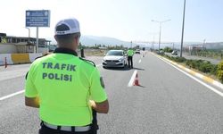 Erzincan’da uygulama noktasında uyuşturucu ve ruhsatsız silah ele geçirildi