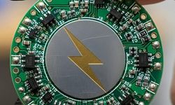 Şarj Kablosuna Gerek Kalmadı: Havadaki Nemden Sürekli Elektrik Üreten Cihaz Geliştirildi!
