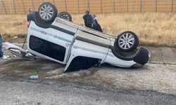 Erzincan-Gümüşhane Karayolu’nda Kaza: Biri Çocuk 4 Kişi Yaralandı (VİDEO)