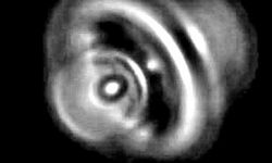 Zamanın Sınırları Aşıldı: İnsanlık Artık Zeptosaniyeleri Ölçebiliyor!