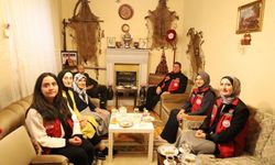 Zamana Meydan Okuyan Bir Evlilik! "Kahve Bahane" Sevgi, Sadakat Şahane