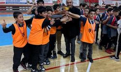 Bayırbağ Ortaokulu Erzincan’ın Zirvesinde