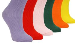 Rüyada Çorap Görmek! Renklerine Göre İslami Rüya Tabirleri