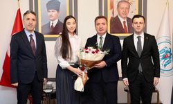 Vali Aydoğdu’dan Dünya Göçmenler Günü’nde Anlamlı Kabul