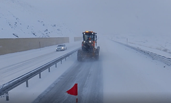 Kar Yağışı Etkisini Artırdı, Erzincan’da Ekipler Seferber Oldu (VİDEO)