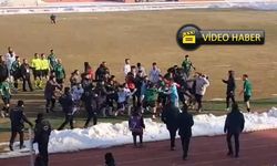 Erzincan'da maç sonu tekme ve yumruklar havada uçuştu (VİDEO)