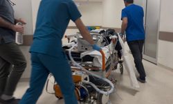 13 Şubat Caddesi’nde Kaza: Motosiklet Sürücüsü Askeri Personel Ağır Yaralandı (VİDEO)