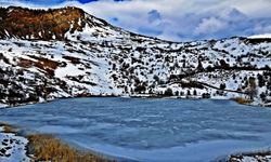 Erzincan'da 1660 Rakımda Kartpostallık Buz Manzarası (VİDEO)