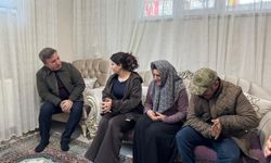 28 Yaşındaki Çilem, Kardeşlerine Hem Anne Hem Baba Oldu