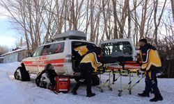 Erzincan’da Kar Engel Değil: 112 Görev Başında (VİDEO)