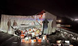 Erzincan-Sivas Karayolunda Elektrik Malzemesi Yüklü Tır Devrildi!