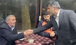 AK Parti İl Başkanı Kabadayı, Teravih Sonrası Vatandaşlarla Buluştu