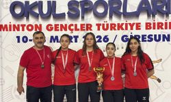Erzincan Anadolu Lisesi Badmintonda Türkiye İkincisi Oldu