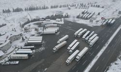 Erzincan'da  Kar Yağışı  Etkili Oluyor (VİDEO)