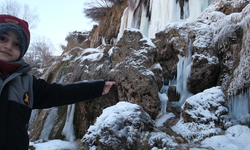 Girlevik Şelalesi Kış Aylarında Büyülüyor (VİDEO)