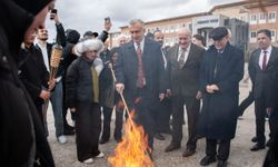 EBYÜ’de Nevruz Coşkusu: Ateş Yakıldı, Halaylar Çekildi