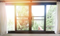 Pencereler Bataryaya Dönüşüyor! EBYÜ’den Enerji Depolayan Şeffaf Cam Teknolojisi