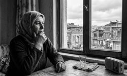 Zihindeki Prangalar: Yoksul Kadınlarda ‘Kader’ İnancı Sağlıklı Yaşamın Önündeki Gizli Engel mi?