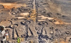 Arabistan Çöllerinde Binlerce Mezarla Örülü "Cenaze Caddeleri"