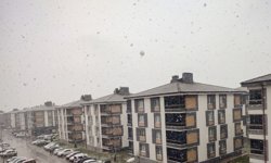 Erzincan'a nisan sürprizi: Kar yağıyor!
