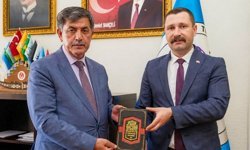 Erzincan’da Üçlü Görüşme: Gençlik Ve Fikir Eserleri Masaya Yatırıldı