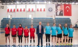 EBYÜ 2026 Bahar Şenlikleri Kadın Futsal Maçıyla Start Aldı