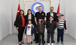 Minik Yüreklerden Polise Anlamlı Ziyaret