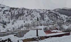 Erzincan’da Yağmur, Refahiye’de Kar Etkili Oldu