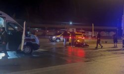 Erzincan’da Gece Yarısı Kaza Motosiklet ile Taksi Çarpıştı, 2 Yaralı (VİDEO)