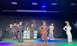 Minik Kalpler Sahneyle Buluştu: “Kuyruğu Boncuklu Tilki” Erzincan’da Büyük İlgi Gördü