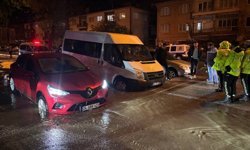 Erzincan’da Altyapı Çalışması Sonrası Göçük: 3 Araç Göçüğe Saplandı (VİDEO)