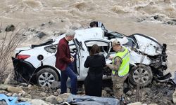 Erzincan-Sivas Karayolunda Feci Kaza: 2 Ölü, 1 Yaralı (VİDEO)