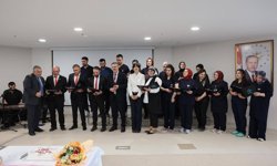 Hastane Korosu Türkülerle Mest Etti