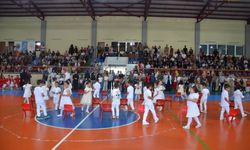 Tercan'da Minik Öğrenciler Yeteneklerini Sergiledi
