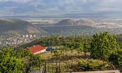 Erzincan'ın Üzümlü İlçesinde Şiddetli Dolu Yağışı