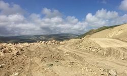 Erzincan-Çayırlı Yolunda Trafik Durduruldu