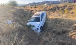 Erzincan-Sivas Karayolunda Kaza: 3'ü Çocuk 6 Kişi Yaralandı (VİDEO)