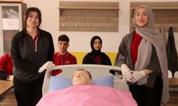 Erzincan'da Sağlık Ordusuna Nitelikli Personel Yetişiyor