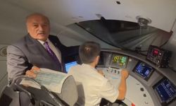 Hızlı Trende Dikkat Çeken Yolculuk