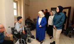 Semiha Yıldırım Erzincan’da Huzurevi Sakinleriyle Bir Araya Geldi