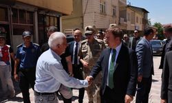 Vali Hamza Aydoğdu Tercan'da Esnaf ve Vatandaşlarla Buluştu