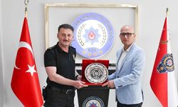 Albay Aslan'dan veda ziyareti