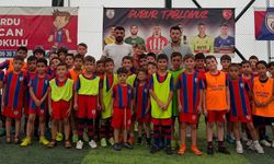 Erzincanlı İş İnsanından Minik Futbolculara Destek!