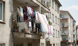 Balkona çamaşır asanlara mahkeme yolu gözüküyor!