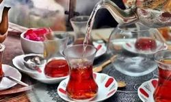 Demlik Seçimi Çayın Lezzetini Kökten Değiştiriyor! İşte Profesyonel Çay Demlemenin Sırları