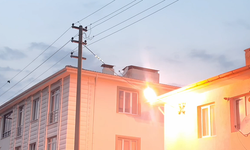 Erzincan’da Elektrik Kablolarında Patlama ve Yangın Paniği (VİDEO)