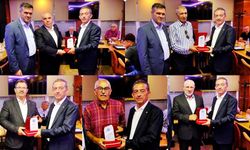 Erzincan TSO Gıda Komitesi Toplandı: 40 Yıllık Çınarlara Plaket
